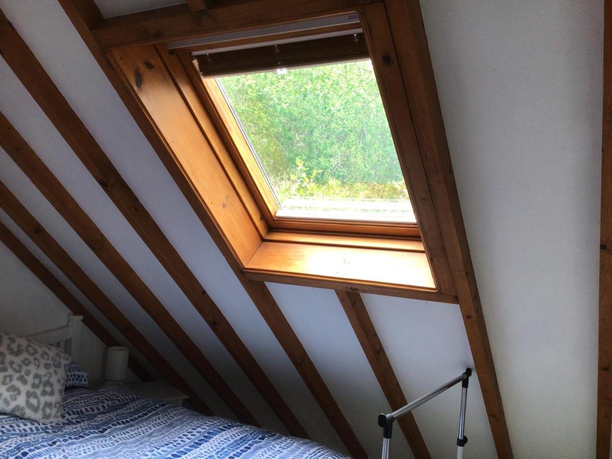 Cozy Camborne Studio Retreat With Two Single Beds Exterior photo